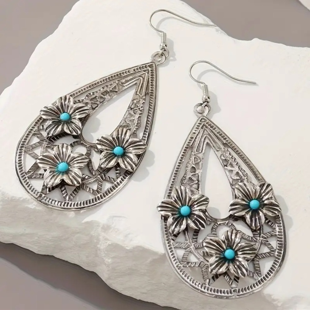 New Silver Bohemian Vintage Turquoise Flower Design French Retro Floral Earring